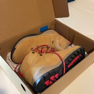 Brand new Columbia boots